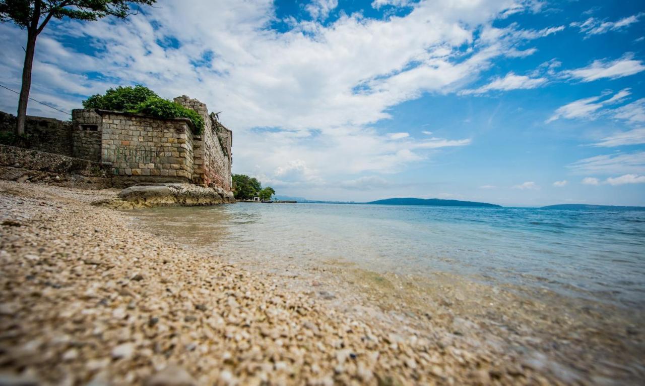 Apartments Adria Kastela Exterior photo