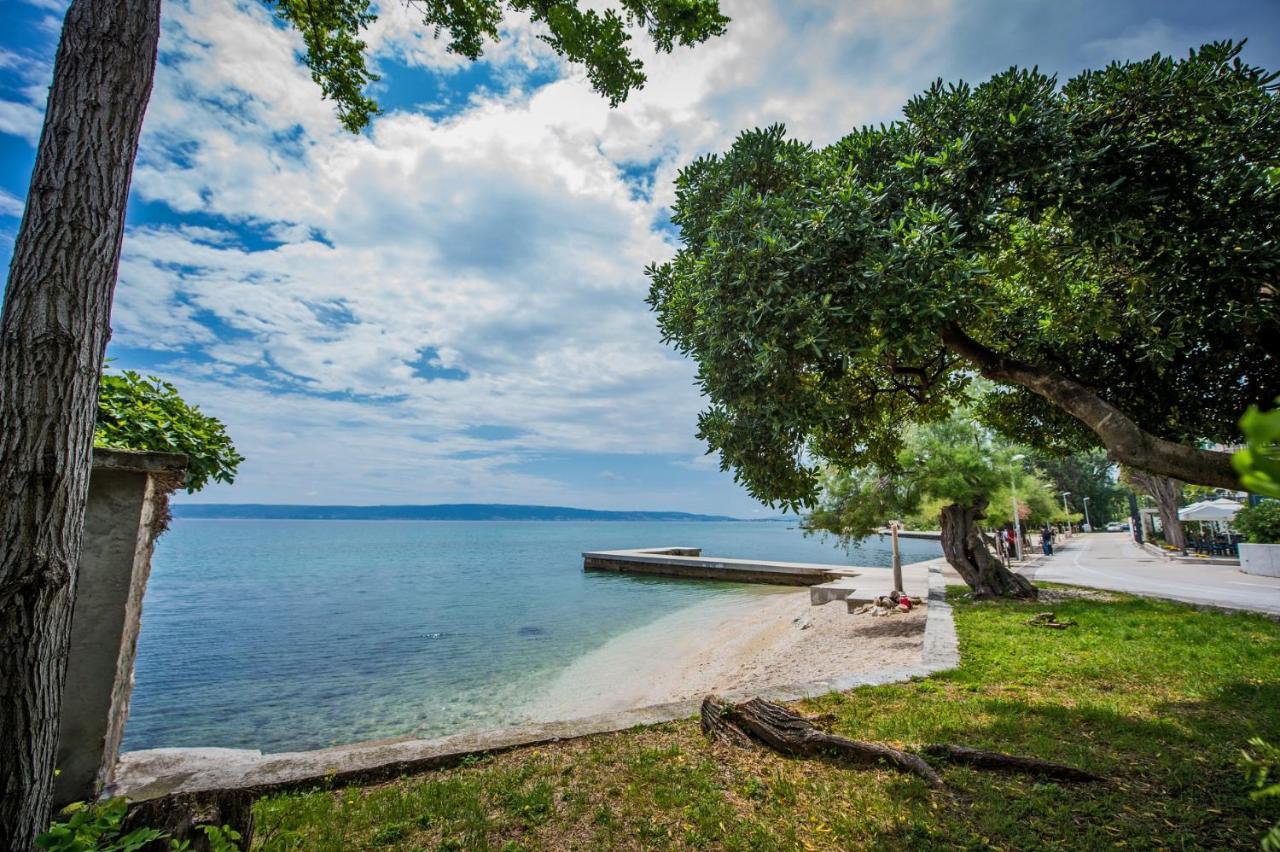 Apartments Adria Kastela Exterior photo