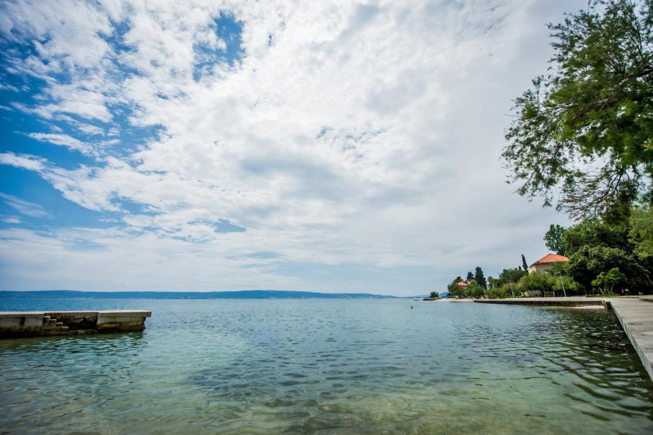 Apartments Adria Kastela Exterior photo