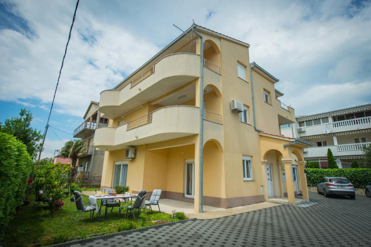 Apartments Adria Kastela Exterior photo